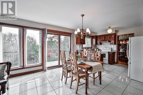 21 Disan Court, Toronto, ON - Indoor Photo Showing Kitchen