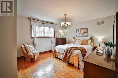 21 Disan Court, Toronto, ON - Indoor Photo Showing Bedroom