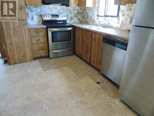 2851 Telemon Place, Merritt, BC - Indoor Photo Showing Kitchen