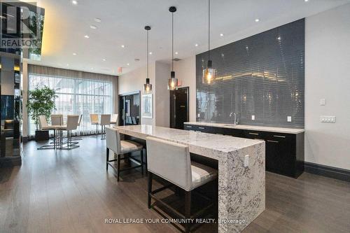 Lph08 - 55 Speers Road, Oakville, ON - Indoor Photo Showing Dining Room