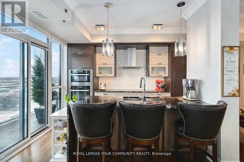 Lph08 - 55 Speers Road, Oakville, ON - Indoor Photo Showing Kitchen With Upgraded Kitchen