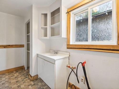 Bathroom - 982 Route 105, Gracefield, QC - Indoor Photo Showing Laundry Room