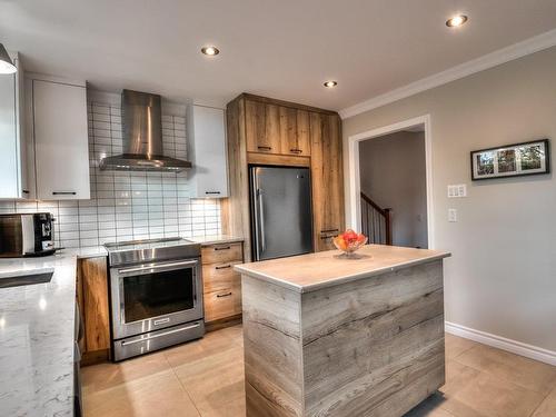 Kitchen - 55 Rue Dubois, Varennes, QC - Indoor Photo Showing Kitchen With Upgraded Kitchen