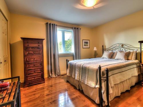 Master bedroom - 55 Rue Dubois, Varennes, QC - Indoor Photo Showing Bedroom