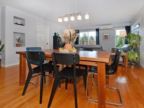 Dining room - 99 Rue Marielle-Primeau, Mercier, QC - Indoor Photo Showing Dining Room