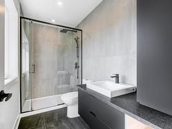 Ensuite bathroom - 