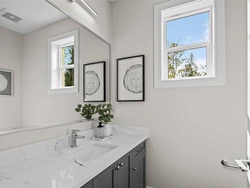 1526 Marble Pl, Langford, BC - Indoor Photo Showing Bathroom