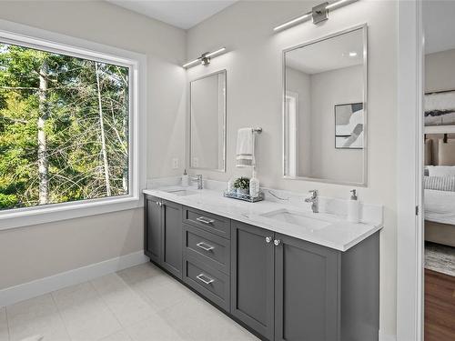 1526 Marble Pl, Langford, BC - Indoor Photo Showing Bathroom