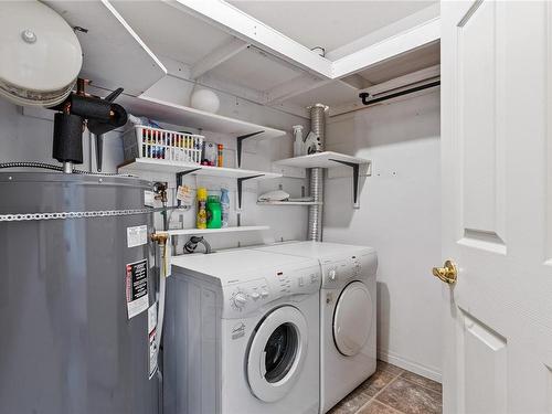 307-2900 Orillia St, Saanich, BC - Indoor Photo Showing Laundry Room