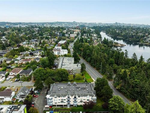 307-2900 Orillia St, Saanich, BC - Outdoor With View