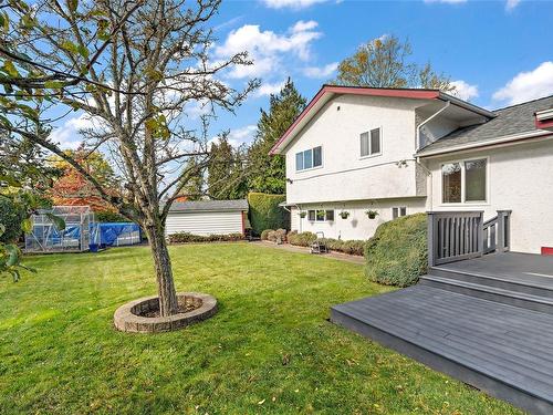 3917 Onyx Pl, Saanich, BC 