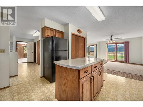 8247 Westsyde Road, Kamloops, BC - Indoor Photo Showing Kitchen