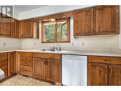 8247 Westsyde Road, Kamloops, BC - Indoor Photo Showing Kitchen With Double Sink