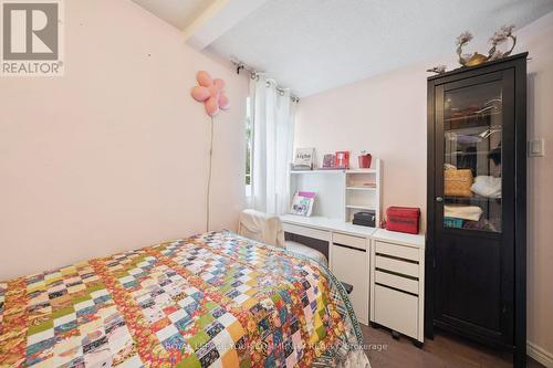 154 Lisa Crescent, Vaughan, ON - Indoor Photo Showing Bedroom