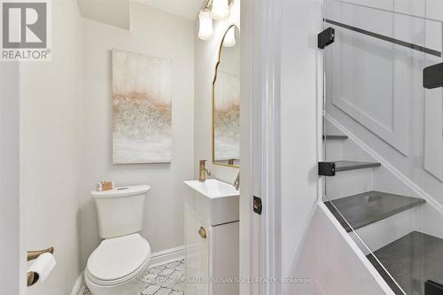 6 Lankin Boulevard, Toronto, ON - Indoor Photo Showing Bathroom