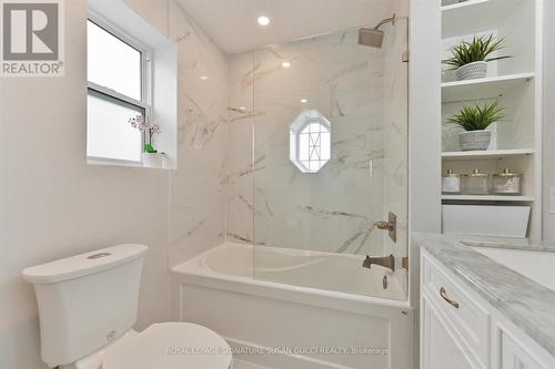 6 Lankin Boulevard, Toronto, ON - Indoor Photo Showing Bathroom