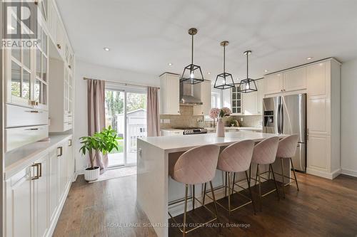 6 Lankin Boulevard, Toronto, ON - Indoor Photo Showing Kitchen With Upgraded Kitchen