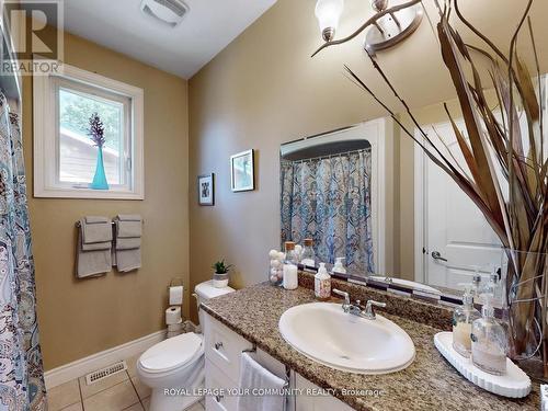 122 Trout Lane, Tiny, ON - Indoor Photo Showing Bathroom