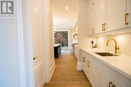 21 Birch Avenue, Richmond Hill, ON - Indoor Photo Showing Kitchen