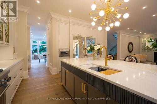 21 Birch Avenue, Richmond Hill, ON - Indoor Photo Showing Kitchen With Upgraded Kitchen