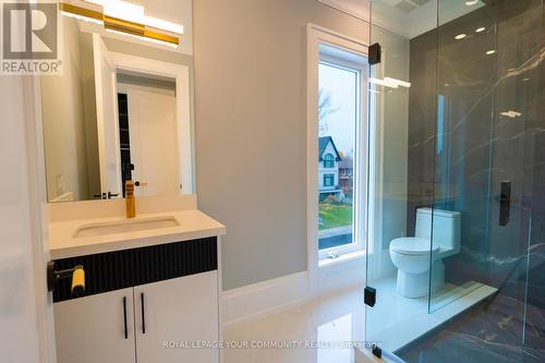 21 Birch Avenue, Richmond Hill, ON - Indoor Photo Showing Bathroom