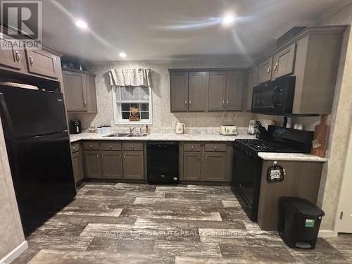 66 - 26585 Highway 89, Southgate, ON - Indoor Photo Showing Kitchen With Double Sink