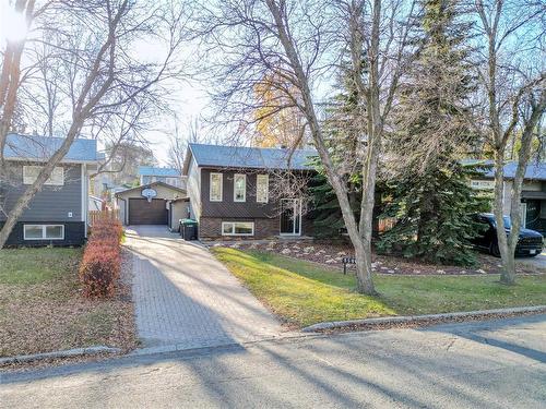 3506 Willowdale Crescent, Brandon, MB - Outdoor