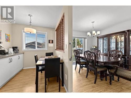 319 Brooke Drive, Chase, BC - Indoor Photo Showing Dining Room