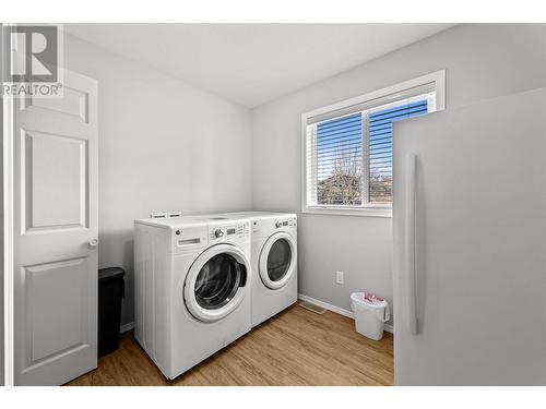 319 Brooke Drive, Chase, BC - Indoor Photo Showing Laundry Room