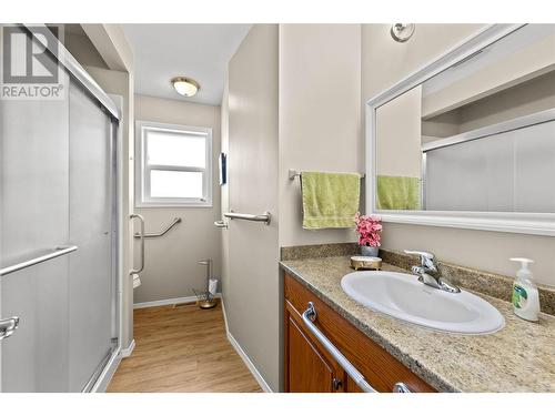 319 Brooke Drive, Chase, BC - Indoor Photo Showing Bathroom