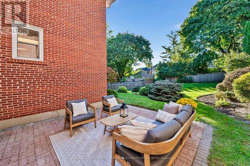 213 St Leonards Avenue, Toronto, ON - Outdoor