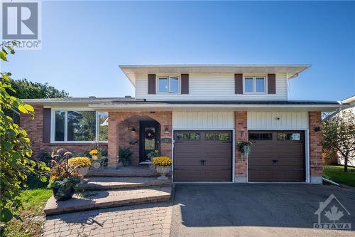 22 Stroughton Crescent, Munster, ON - Outdoor With Facade