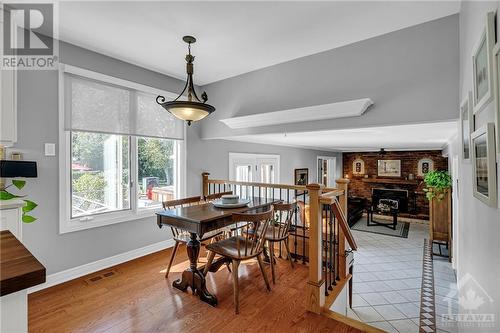 22 Stroughton Crescent, Munster, ON - Indoor Photo Showing Dining Room