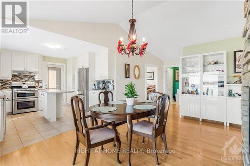 3695 Front Road, East Hawkesbury, ON - Indoor Photo Showing Dining Room