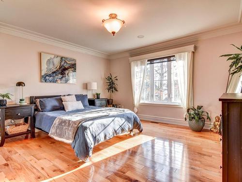 Master bedroom - 214 Rue Jean-Pierre, Sainte-Sophie, QC - Indoor Photo Showing Bedroom