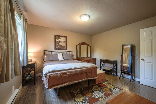 7-4404 Pleasant Valley Road, Vernon, BC - Indoor Photo Showing Bedroom