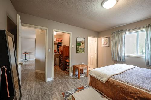 7-4404 Pleasant Valley Road, Vernon, BC - Indoor Photo Showing Bedroom