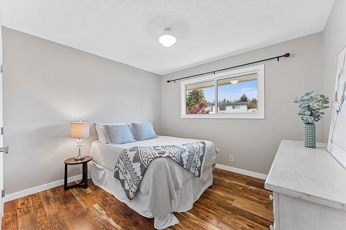 680 Princess Road, Kelowna, BC - Indoor Photo Showing Bedroom