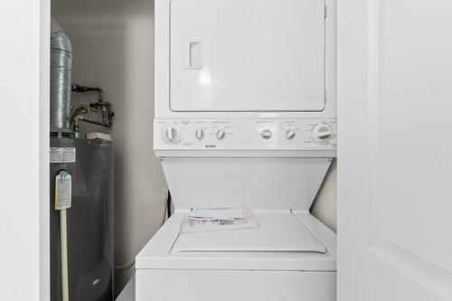 7-171 17 Street, Salmon Arm, BC - Indoor Photo Showing Laundry Room