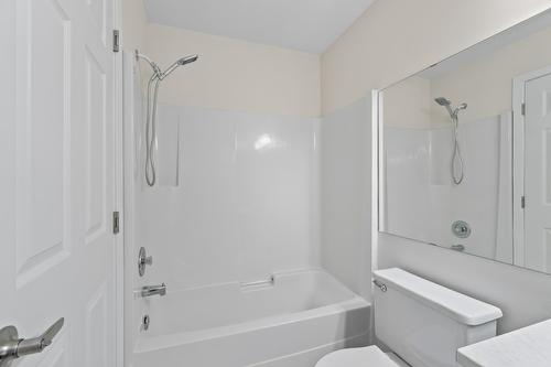 7-171 17 Street, Salmon Arm, BC - Indoor Photo Showing Bathroom