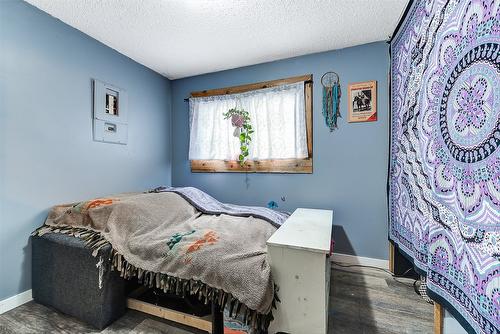 5974 Farmers Drive, Kelowna, BC - Indoor Photo Showing Bedroom