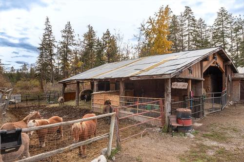 5974 Farmers Drive, Kelowna, BC - Outdoor