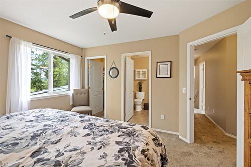 32-2210 Horizon Drive, West Kelowna, BC - Indoor Photo Showing Bedroom