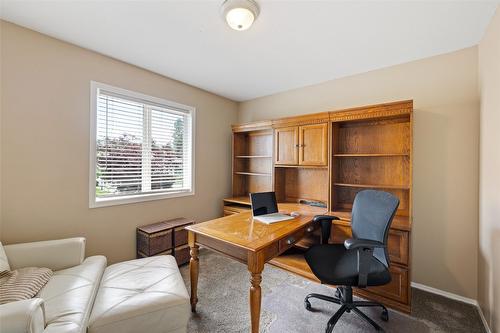 32-2210 Horizon Drive, West Kelowna, BC - Indoor Photo Showing Office