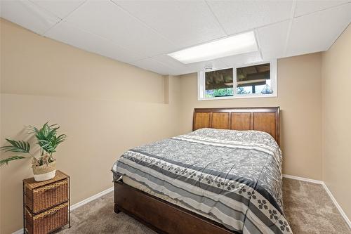 32-2210 Horizon Drive, West Kelowna, BC - Indoor Photo Showing Bedroom