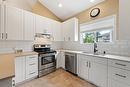 32-2210 Horizon Drive, West Kelowna, BC  - Indoor Photo Showing Kitchen With Stainless Steel Kitchen With Double Sink With Upgraded Kitchen 