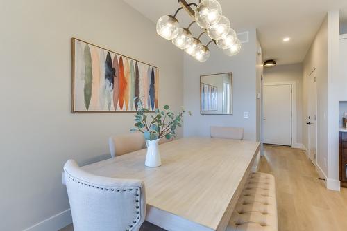 3384 Lavender Lane, Kelowna, BC - Indoor Photo Showing Dining Room