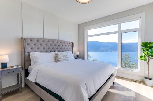 3384 Lavender Lane, Kelowna, BC - Indoor Photo Showing Bedroom