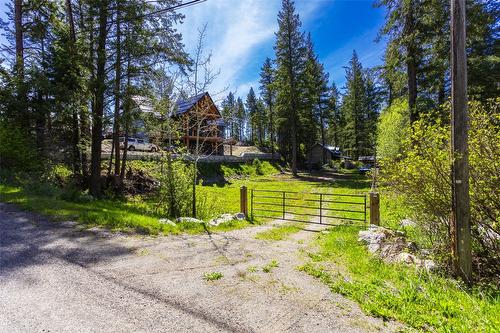 861 Firwood Road, Kelowna, BC - Outdoor