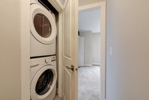 22-13098 Shoreline Way, Lake Country, BC - Indoor Photo Showing Laundry Room